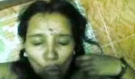 বোন দুই বন্ধু একই সময়ে শোয়ার বাংলাচুদাচুদি গল্প ঘরে একটি ভাই দিয়েছেন