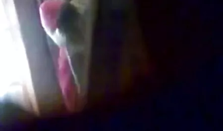 লাল বোনের সাথে চোদাচুদি চুলের, সুন্দরী বালিকা