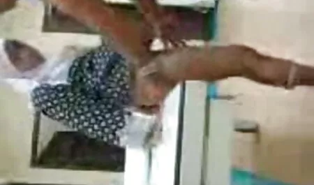 এক ছোট বোনের সাথে চুদাচুদি মহিলা বহু পুরুষ