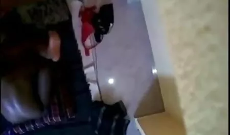 বাঁড়ার বাবা মেয়ের চুদাচুদির গল্প রস খাবার