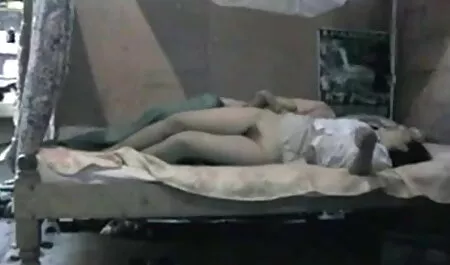 সুন্দরি সেক্সি মহিলার, হাতের চাচির সাথে চুদাচুদি কাজ