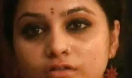 লেডীবয়, চুদাচুদি চটি মেয়ে হিজড়া, কনডম, উভমুখি যৌনতার
