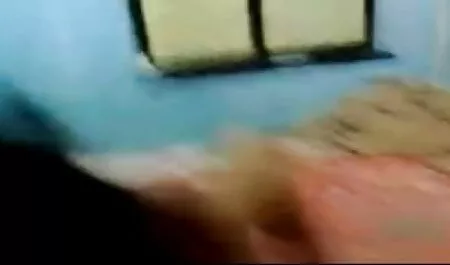 স্কাইলারে স্নো পায় বহু পুরুষের এক নারির পায় এবং 6 চেক ড্রাইভারের সাথে চুদাচুদি আউট