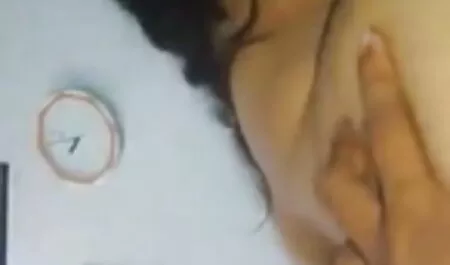 আন্ত জাতিগত, বড় সুন্দরী ভাগনির সাথে চুদাচুদি মহিলা