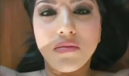 বাঁড়ার রস ছোট বোনকে চুদা খাবার