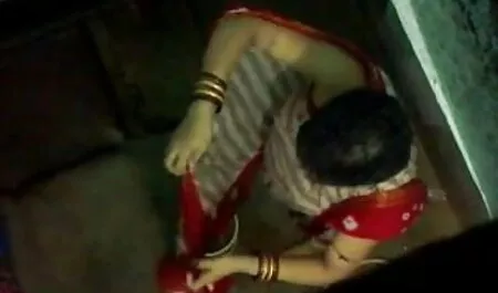 উলঙ্গ নাচের, উত্যক্ত মা ছেলেচুদাচুদি গল্প করা, একাকী