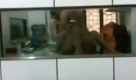 সুন্দরি মামির সাথে চুদাচুদি সেক্সি মহিলার, মা,)