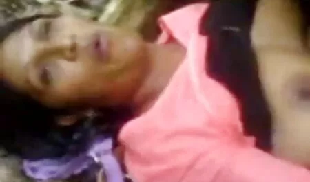 পুরানো-বালিকা ছোট বোনের সাথে চুদাচুদি বন্ধু