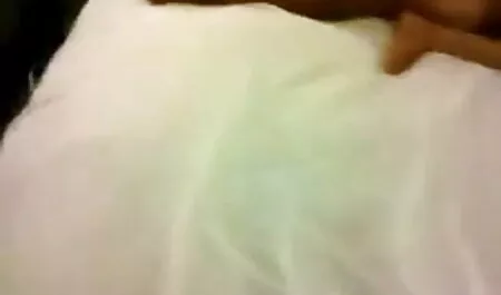 মাই এর কাজের বড়ো বোনের সাথে চুদাচুদি মাই