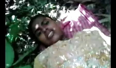 উত্যক্ত শালির সাথে চুদাচুদি করা, সুন্দরি সেক্সি মহিলার