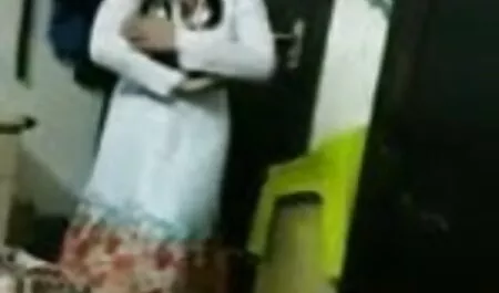 পুরানো বড় আপুর সাথে চুদাচুদি - বালিকা বন্ধু
