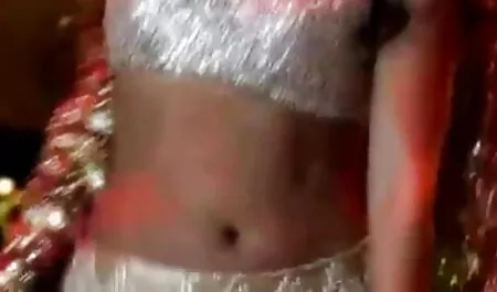 মাই এর, ছোট বোনকে চুদা সুন্দরি সেক্সি মহিলার