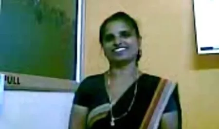 বাড়ীতে শালির সাথে চুদাচুদি তৈরি