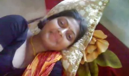 মাই এর, সুন্দরি সেক্সি বউ এর সাথে চুদাচুদি মহিলার