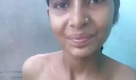 চাঁচা মেয়েদের হস্তমৈথুন খেলনা একাকী স্বর্ণকেশী বড় বোনের সাথে চুদাচুদি