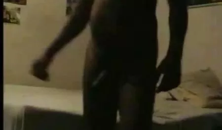দ্বৈত মেয়ে ও চাচাতো বোনকে চুদা এক পুরুষ,
