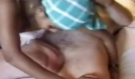 সুন্দরী বালিকা সাক্ষাৎকারের শালির সাথে চুদাচুদি