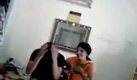 স্বামী ও স্ত্রী, মডেল, চাচির সাথে চুদাচুদি