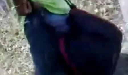 আঙুল, গুদ, মেয়ে সমকামী, খাওয়ারত শালির সাথে চুদাচুদি